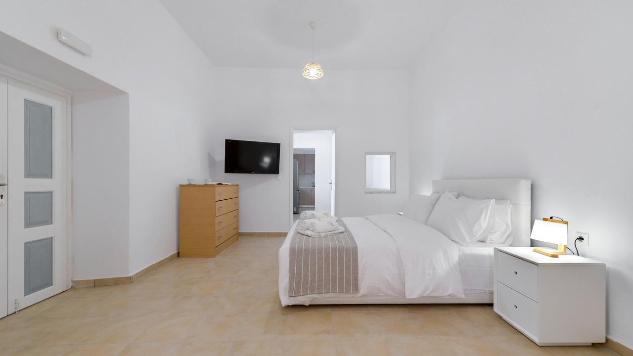 Iriana Suites Fira  Exterior foto